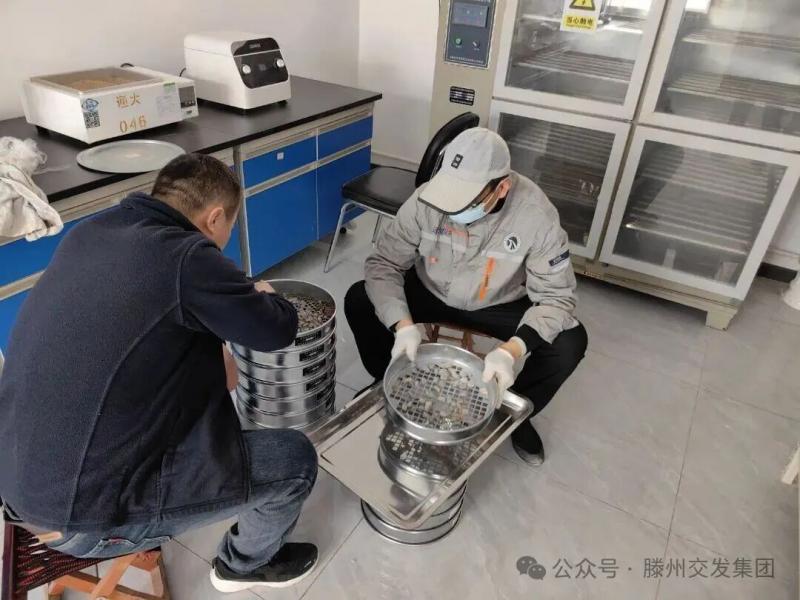 l(f)F(tun)ͨ˾(yn)ʯM(jn)(chng)|(zh)..